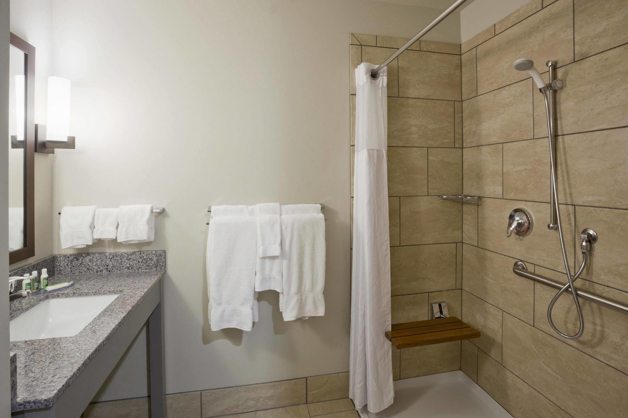 Grandstay Hotel & Suites Valley City Kültér fotó