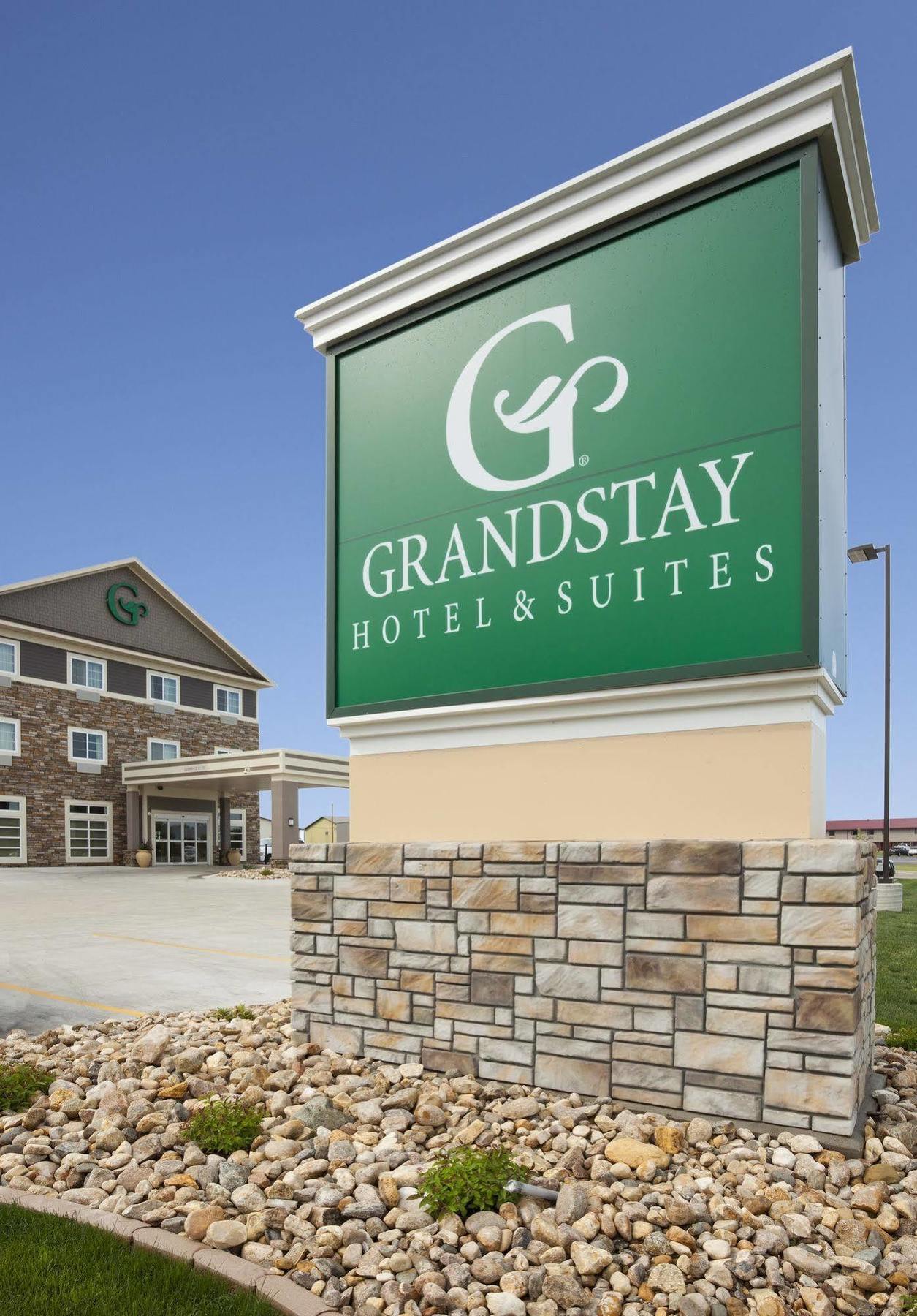 Grandstay Hotel & Suites Valley City Kültér fotó