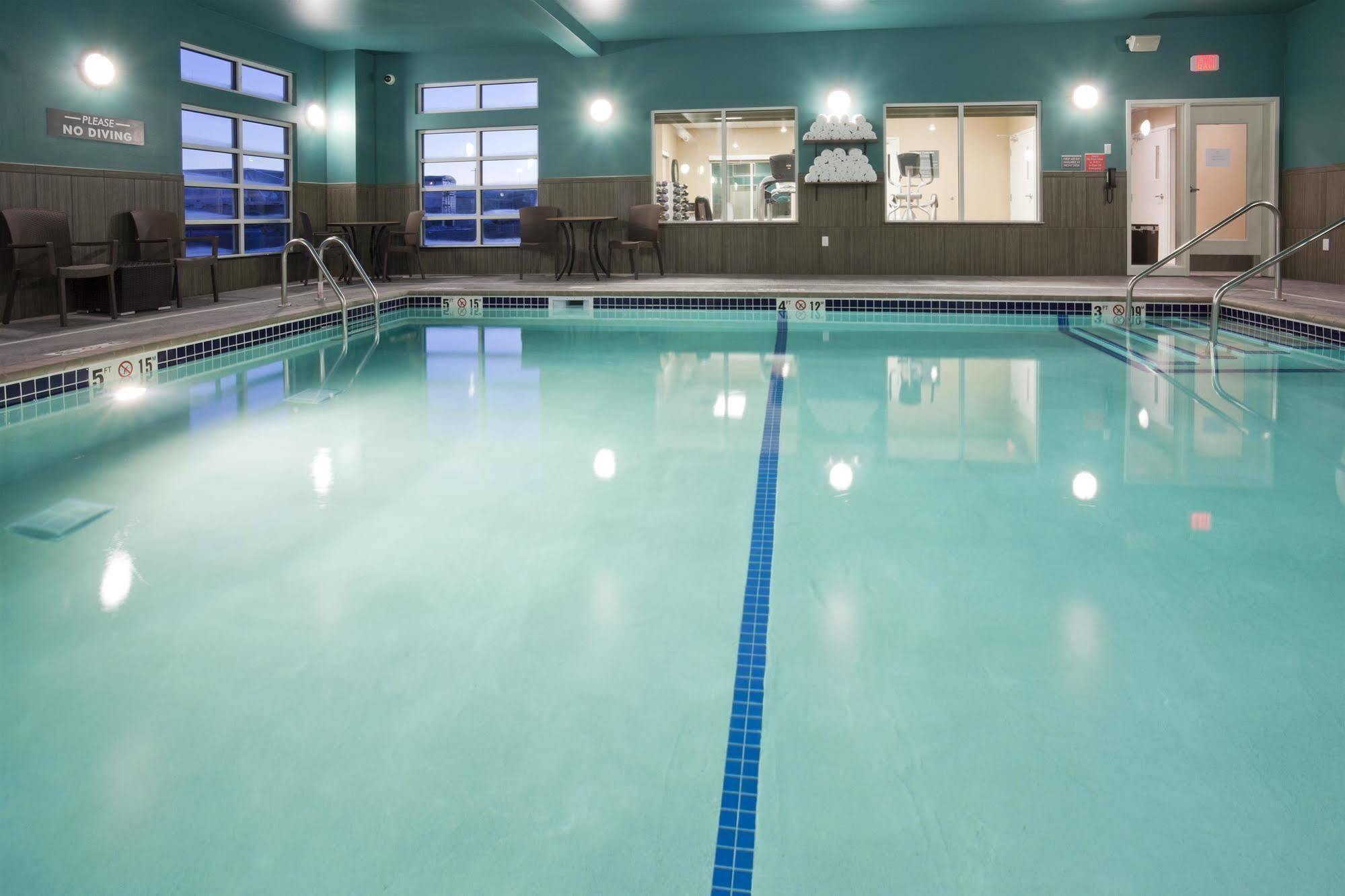 Grandstay Hotel & Suites Valley City Kültér fotó
