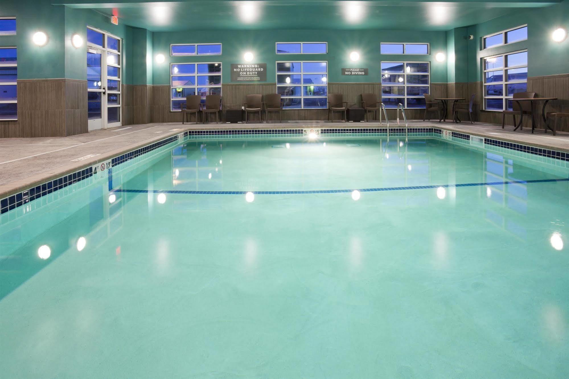 Grandstay Hotel & Suites Valley City Kültér fotó