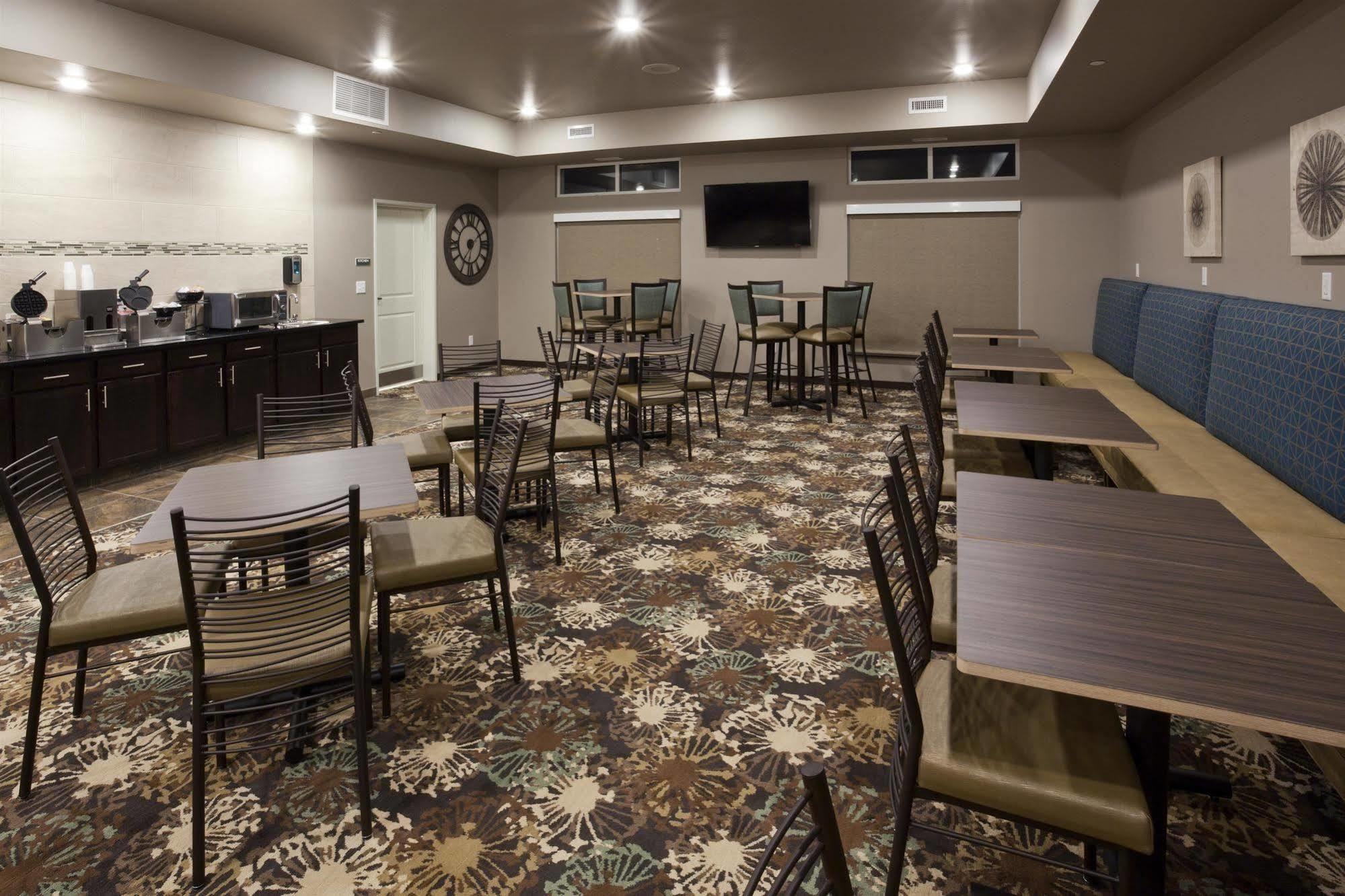 Grandstay Hotel & Suites Valley City Kültér fotó