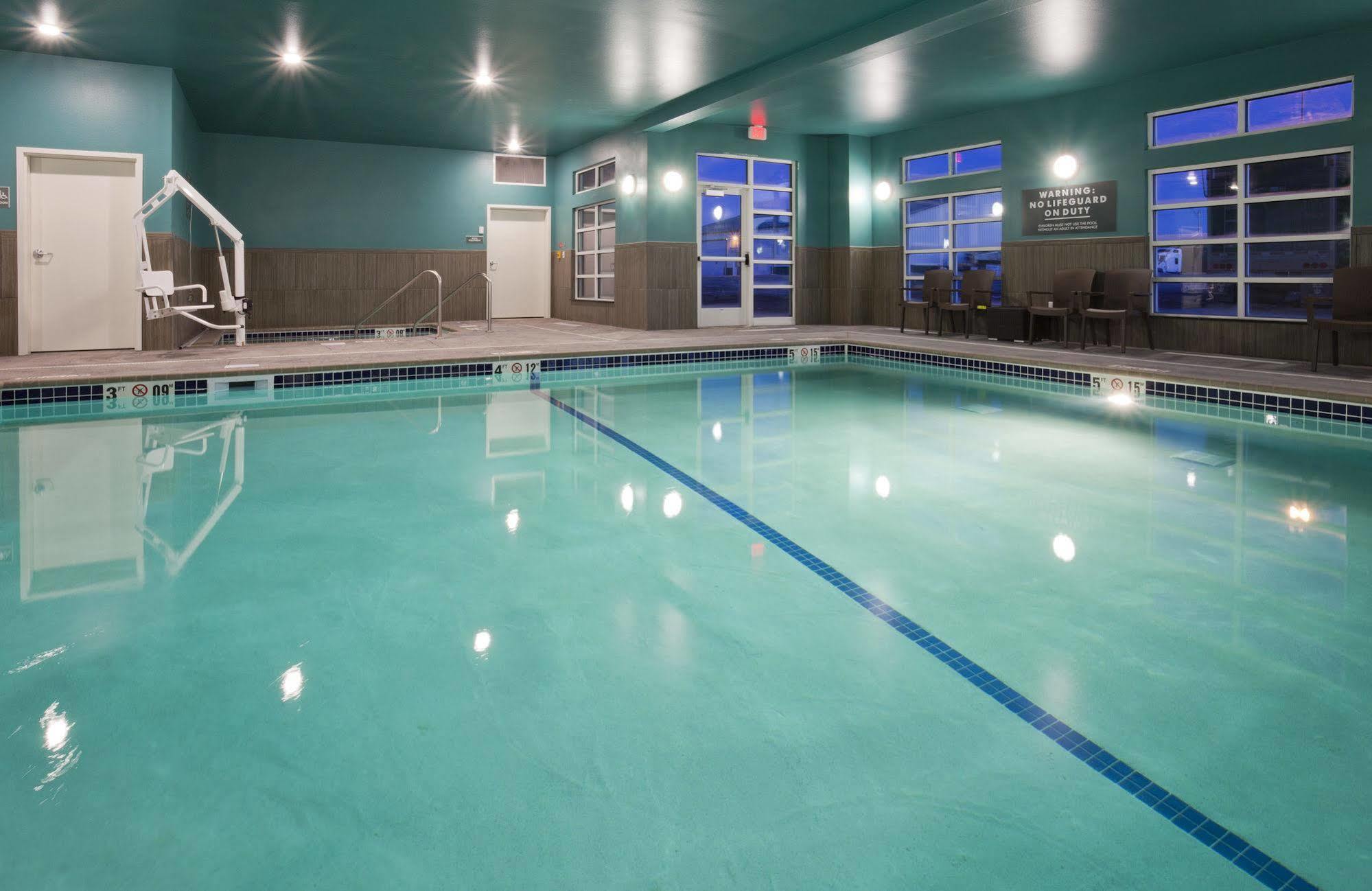 Grandstay Hotel & Suites Valley City Kültér fotó